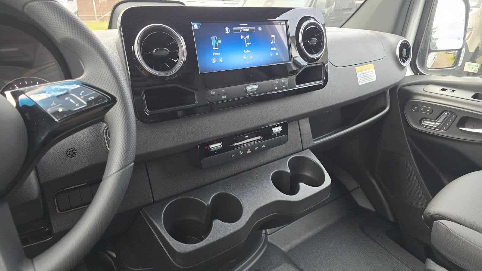 2025 Mercedes-Benz Sprinter Cargo Van 2500 Standard Roof I4 Diesel 144" RWD