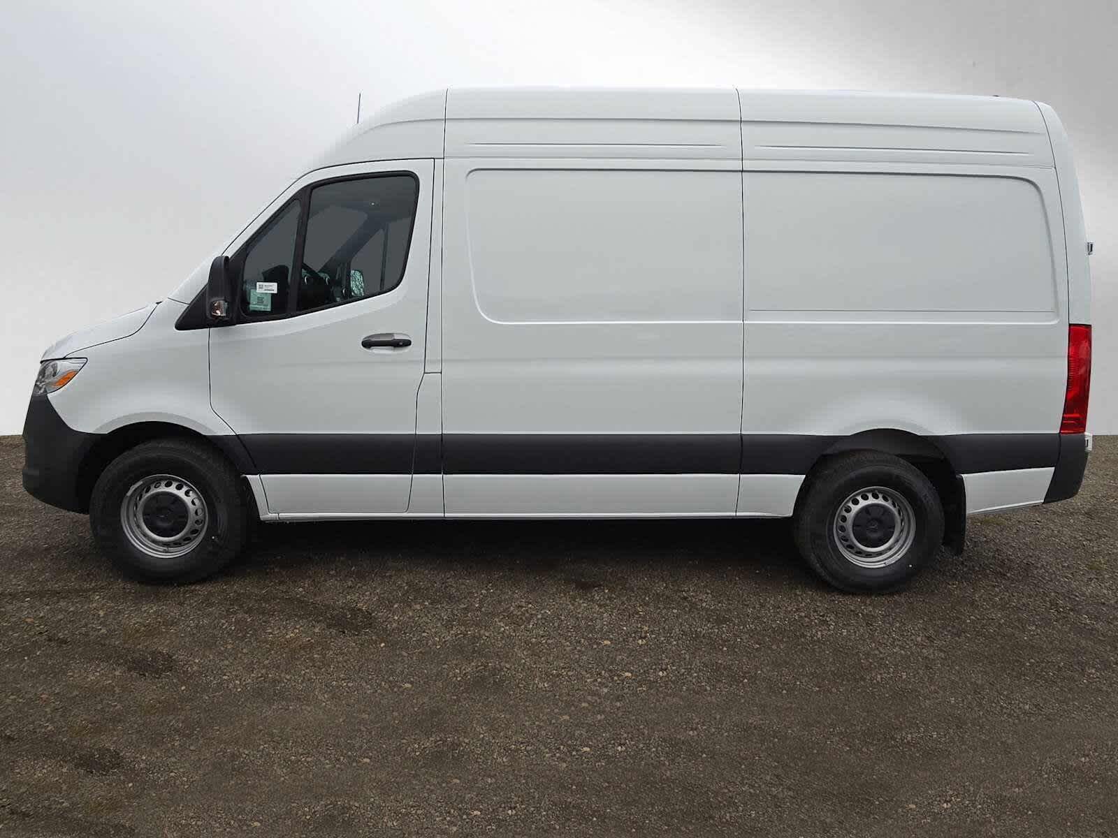 2025 Mercedes-Benz Sprinter Cargo Van 2500 Standard Roof I4 Diesel 144" RWD
