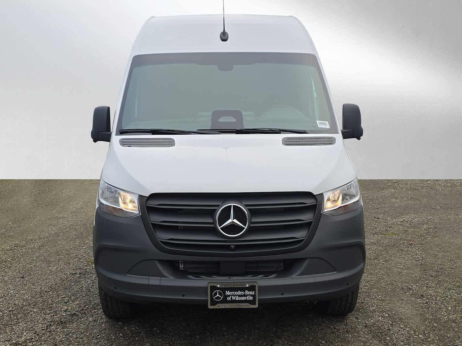 2025 Mercedes-Benz Sprinter Cargo Van 2500 Standard Roof I4 Diesel 144" RWD
