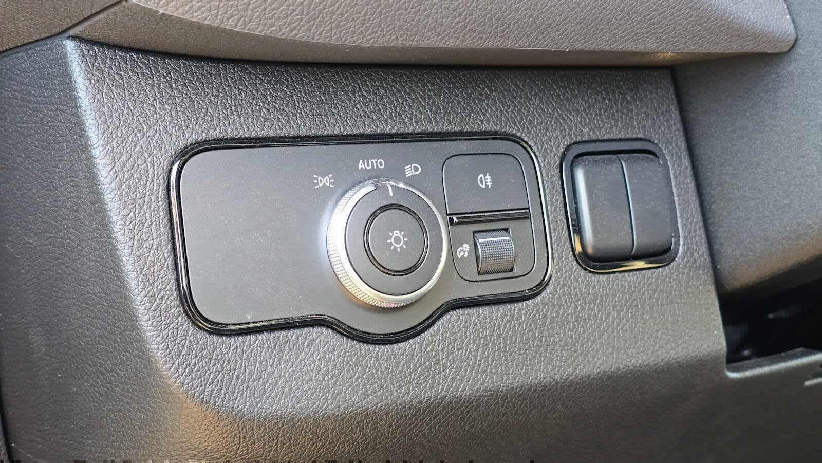 2025 Mercedes-Benz Sprinter Cargo Van 2500 Standard Roof I4 Diesel 144 RWD