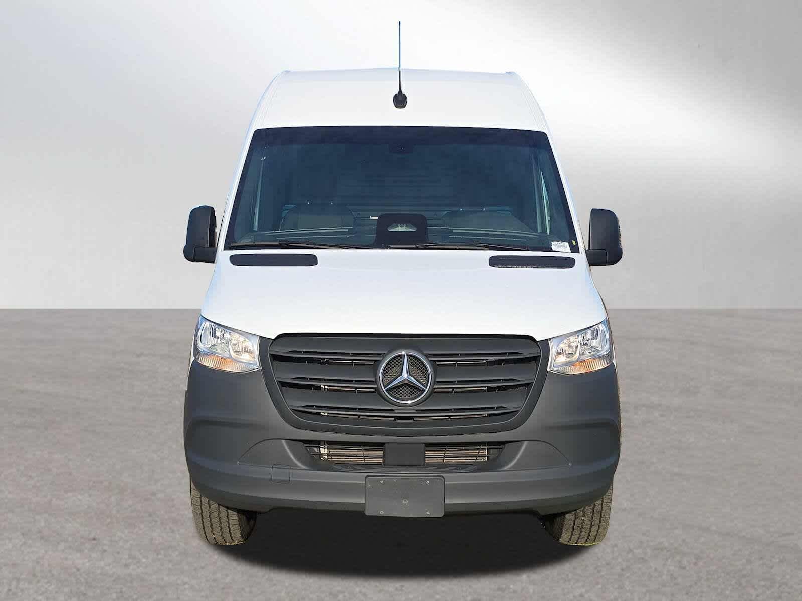 2025 Mercedes-Benz Sprinter Cargo Van 2500 Standard Roof I4 Diesel 144 RWD