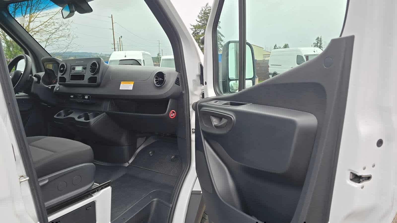 2025 Mercedes-Benz Sprinter Cargo Van 2500 Standard Roof I4 Diesel 144 RWD