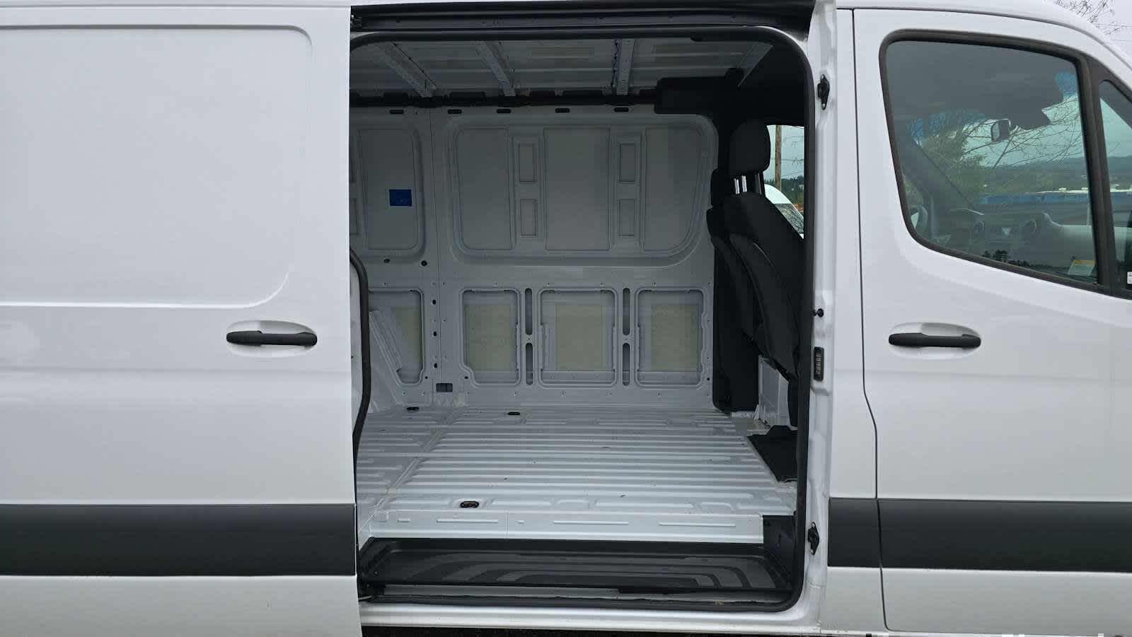 2025 Mercedes-Benz Sprinter Cargo Van 2500 Standard Roof I4 Diesel 144 RWD