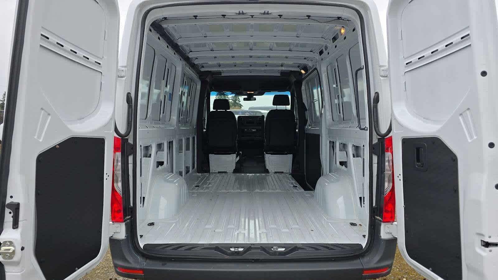 2025 Mercedes-Benz Sprinter Cargo Van 2500 Standard Roof I4 Diesel 144 RWD