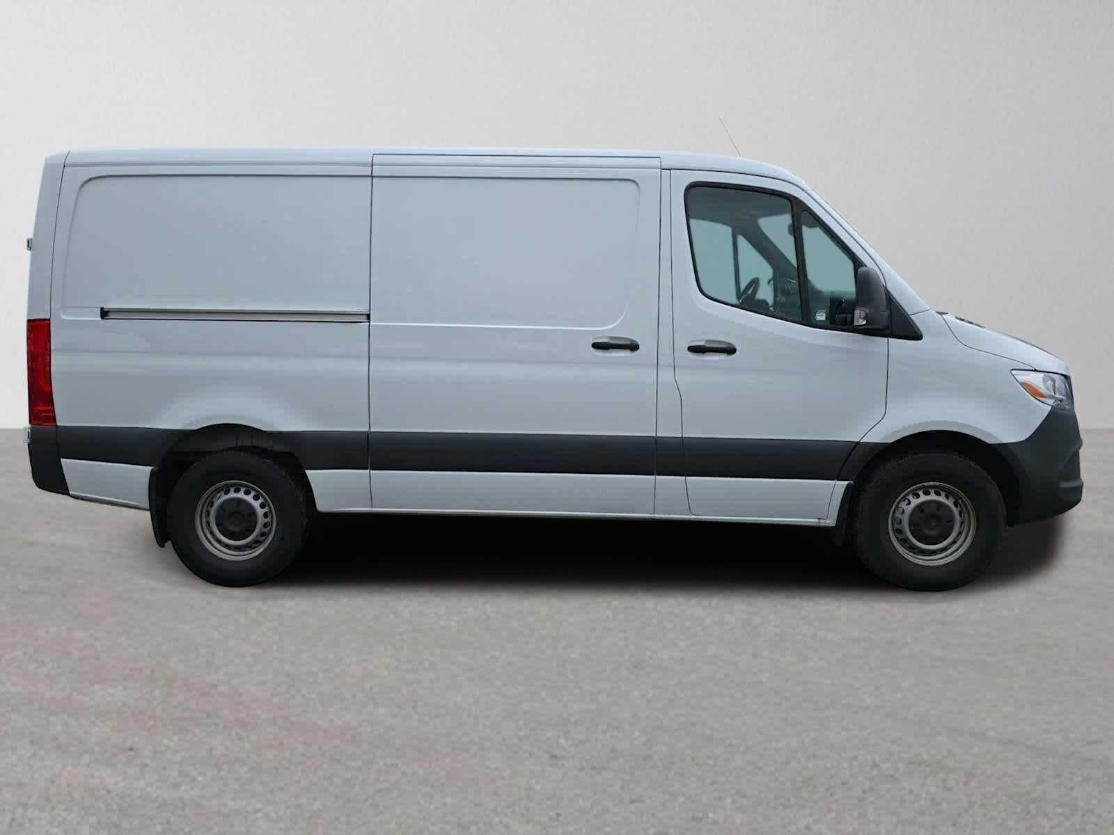 2025 Mercedes-Benz Sprinter Cargo Van 2500 Standard Roof I4 Diesel 144 RWD
