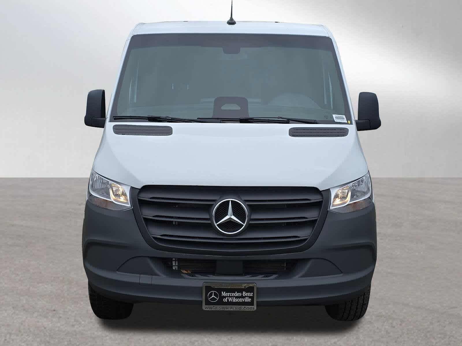 2025 Mercedes-Benz Sprinter Cargo Van 2500 Standard Roof I4 Diesel 144 RWD