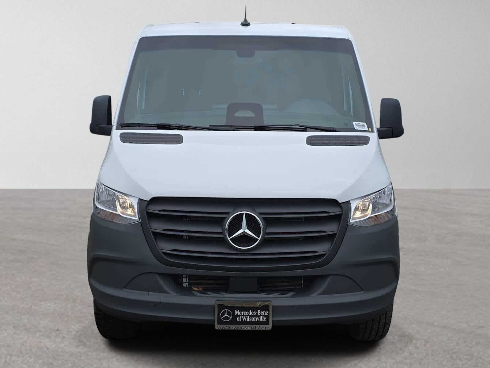 2025 Mercedes-Benz Sprinter Cargo Van 2500 Standard Roof I4 Diesel 144 RWD