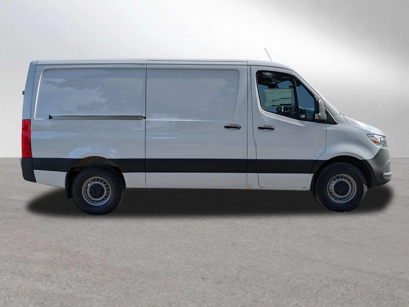 2025 Mercedes-Benz Sprinter Cargo Van 2500 Standard Roof I4 Diesel 144" RWD