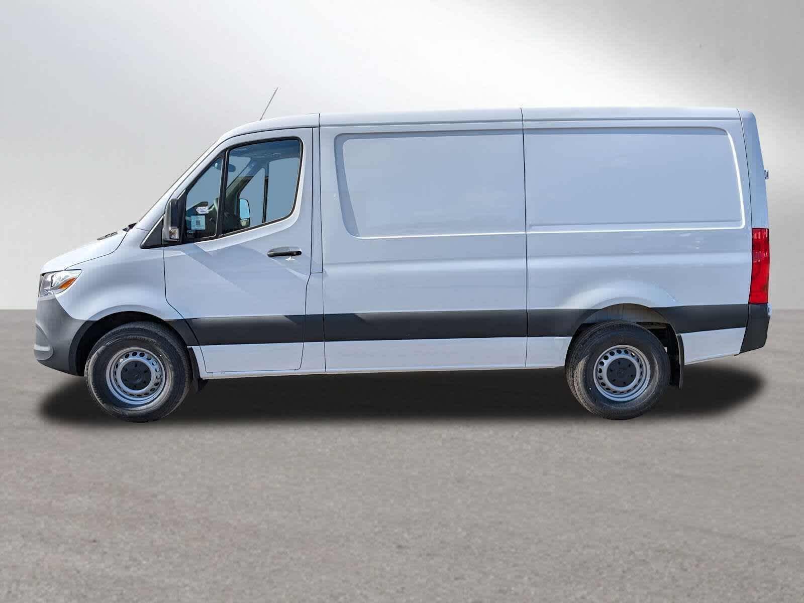2025 Mercedes-Benz Sprinter Cargo Van 2500 Standard Roof I4 Diesel 144" RWD