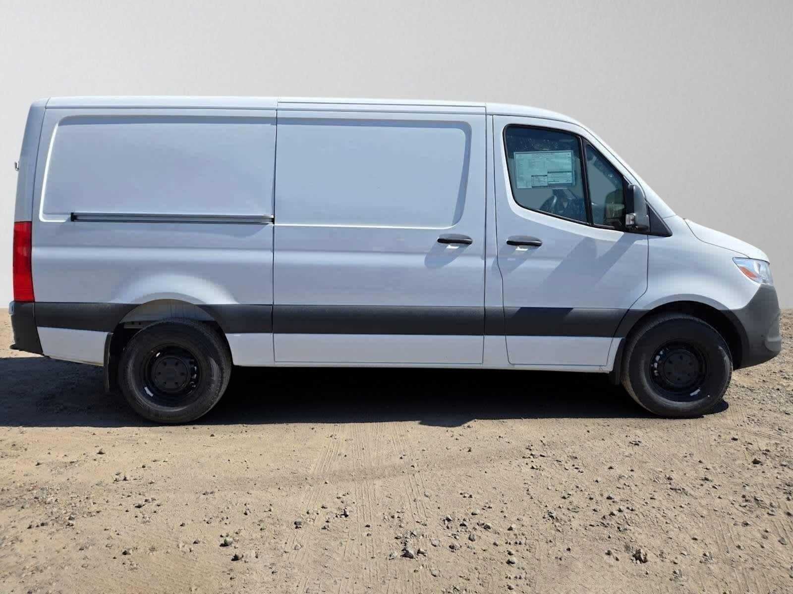 2026 Mercedes-Benz Sprinter 2500 Standard Roof I4 Diesel 144 RWD