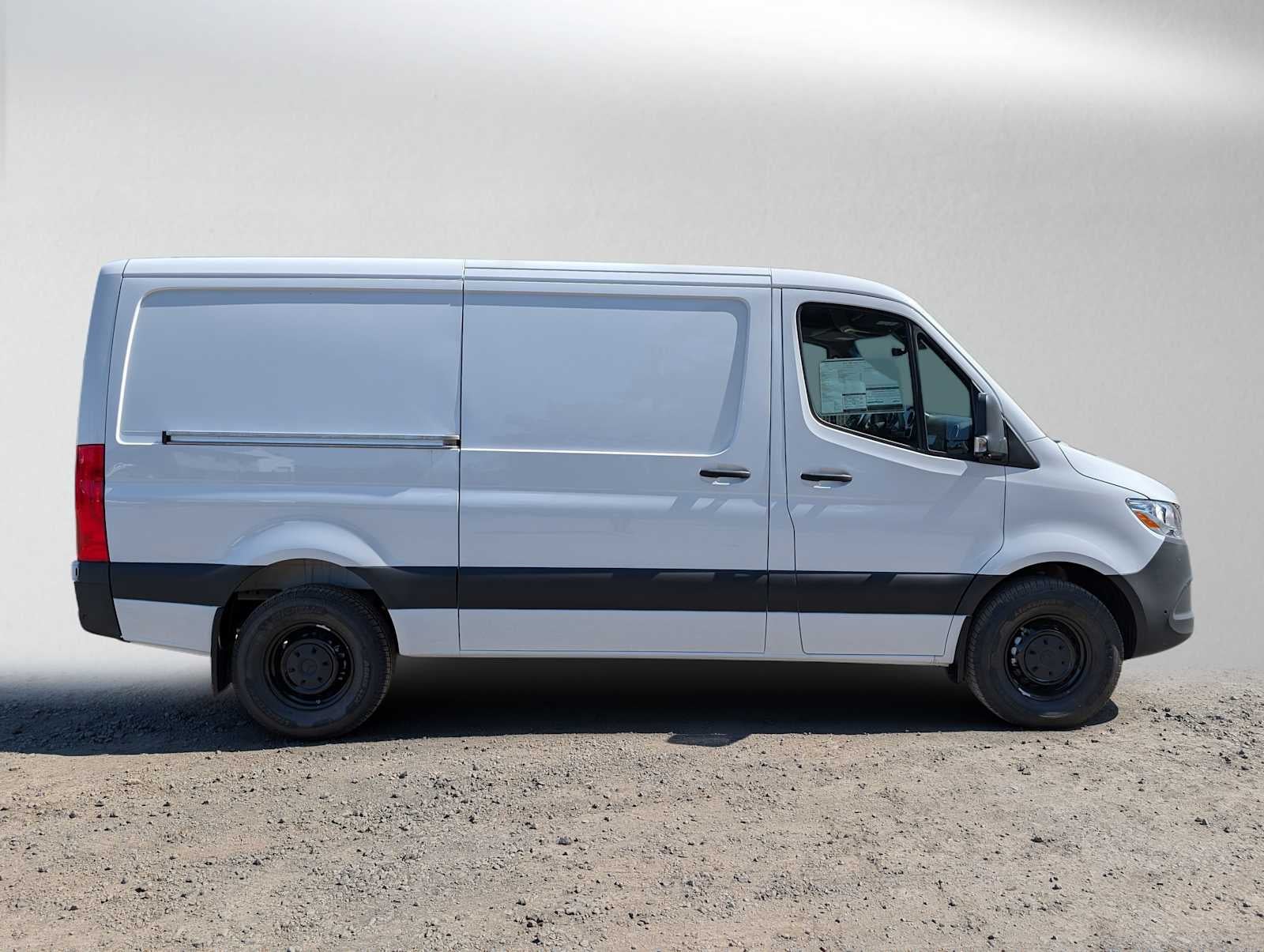 2026 Mercedes-Benz Sprinter 2500 Standard Roof I4 Diesel 144 RWD