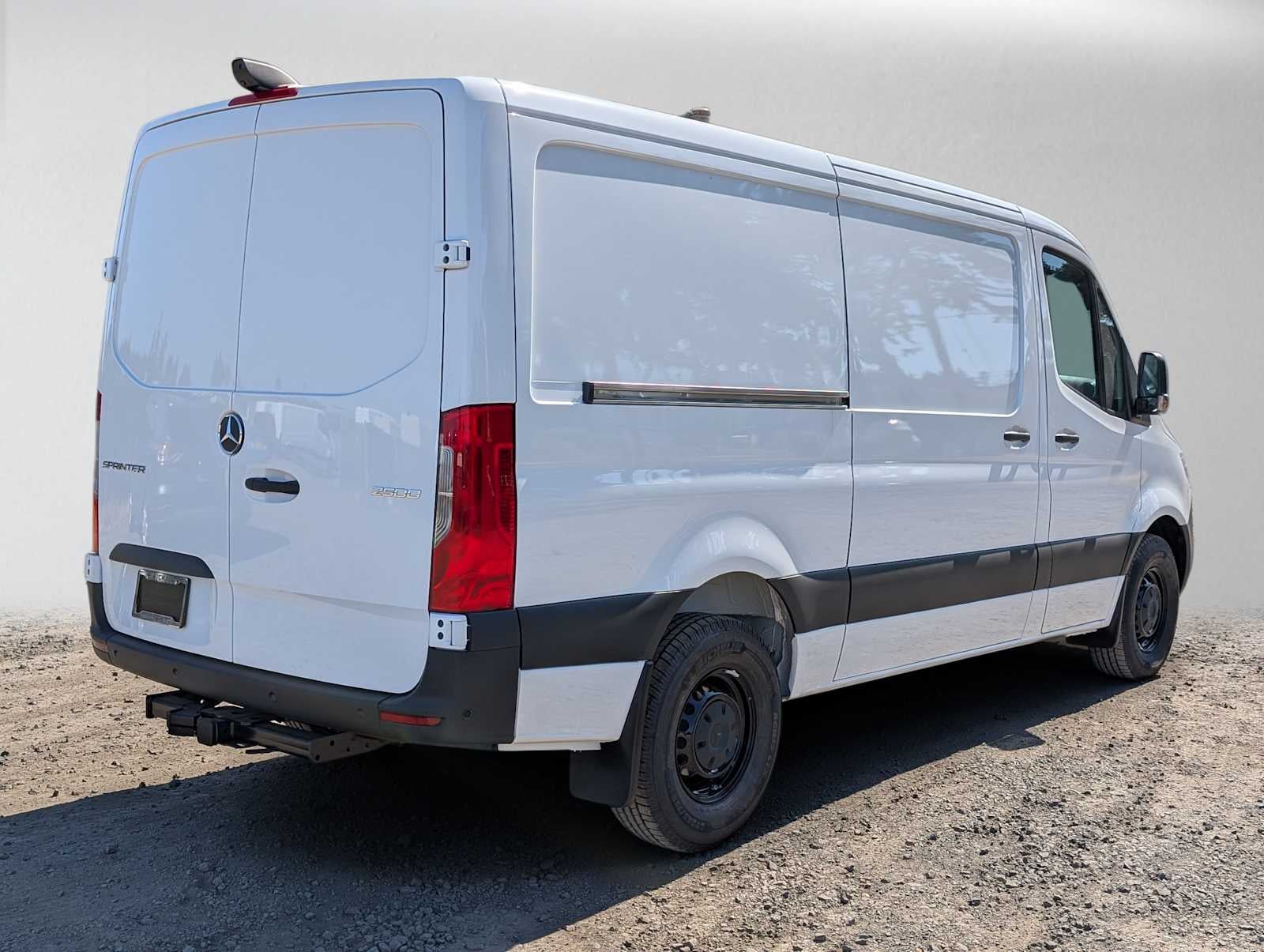 2026 Mercedes-Benz Sprinter 2500 Standard Roof I4 Diesel 144 RWD