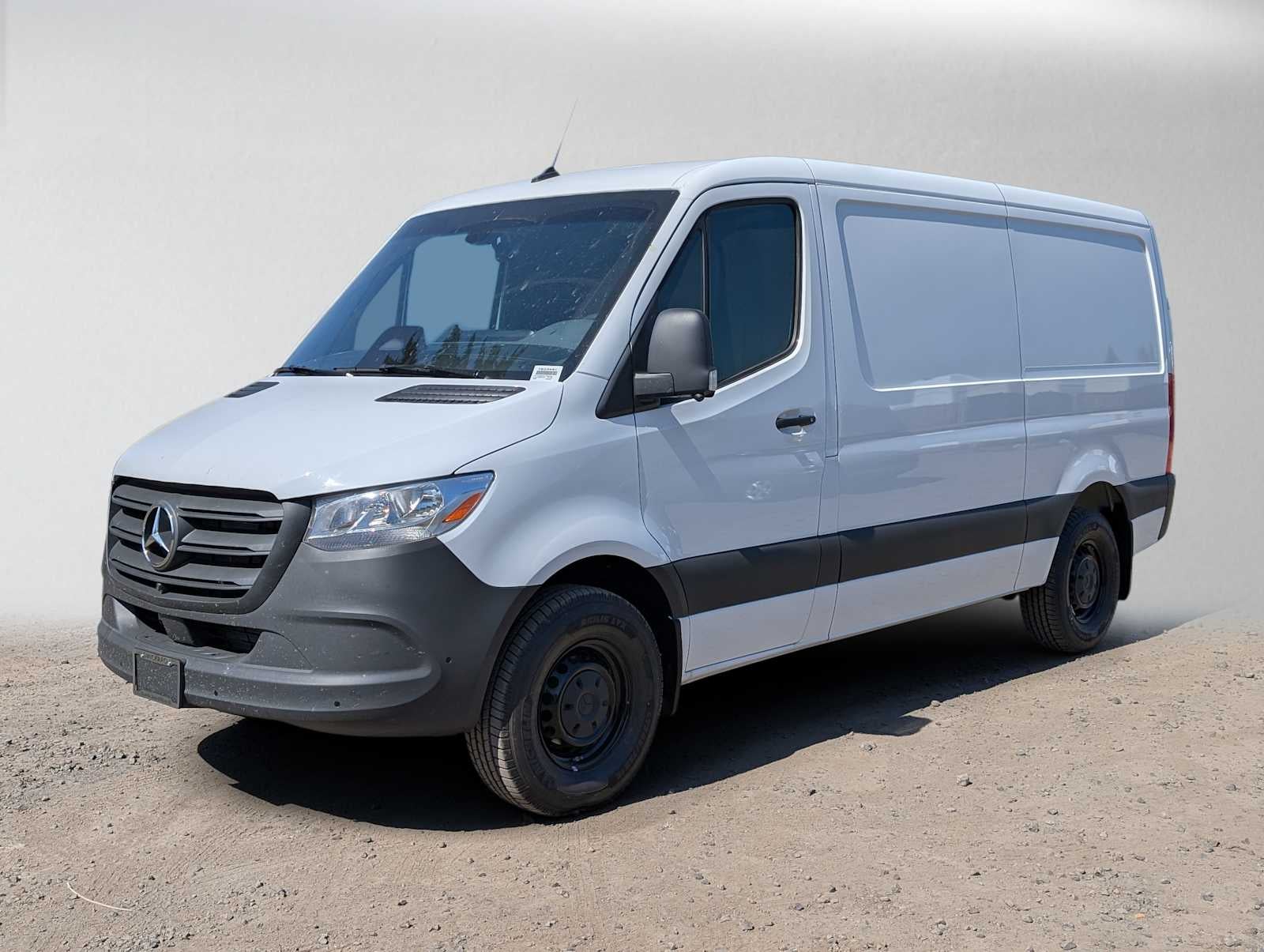 2026 Mercedes-Benz Sprinter 2500 Standard Roof I4 Diesel 144 RWD