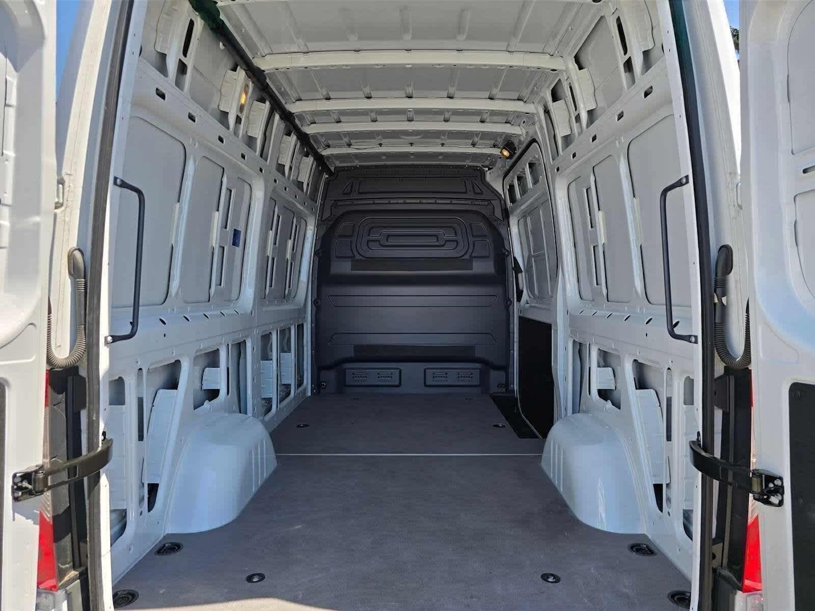 2025 Mercedes-Benz Sprinter Cargo Van 2500 Standard Roof I4 Diesel 144 RWD