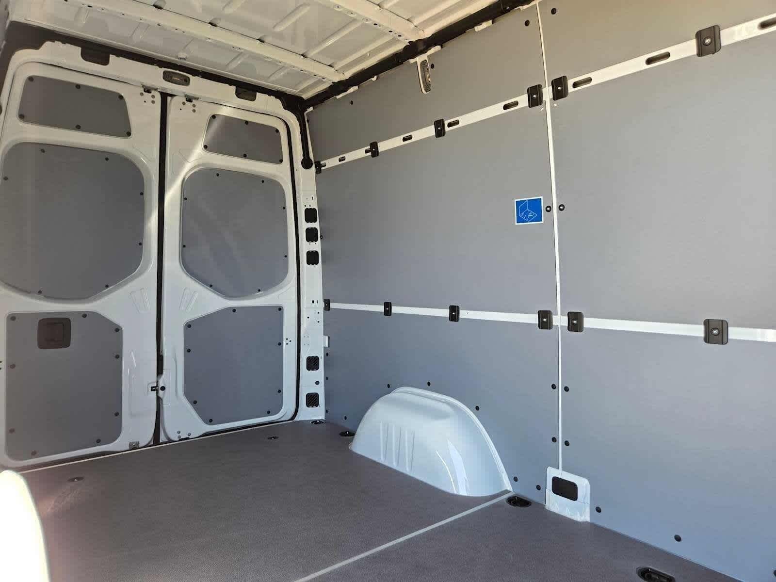 2026 Mercedes-Benz Sprinter 2500 Standard Roof I4 Diesel 144 RWD