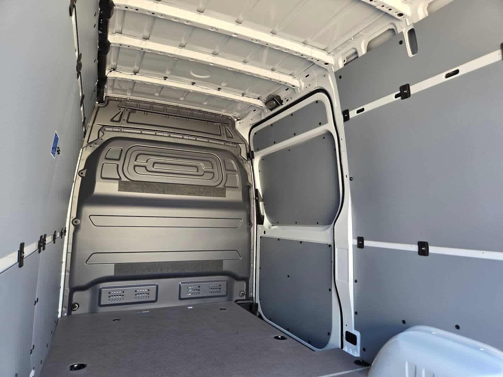 2026 Mercedes-Benz Sprinter 2500 Standard Roof I4 Diesel 144 RWD