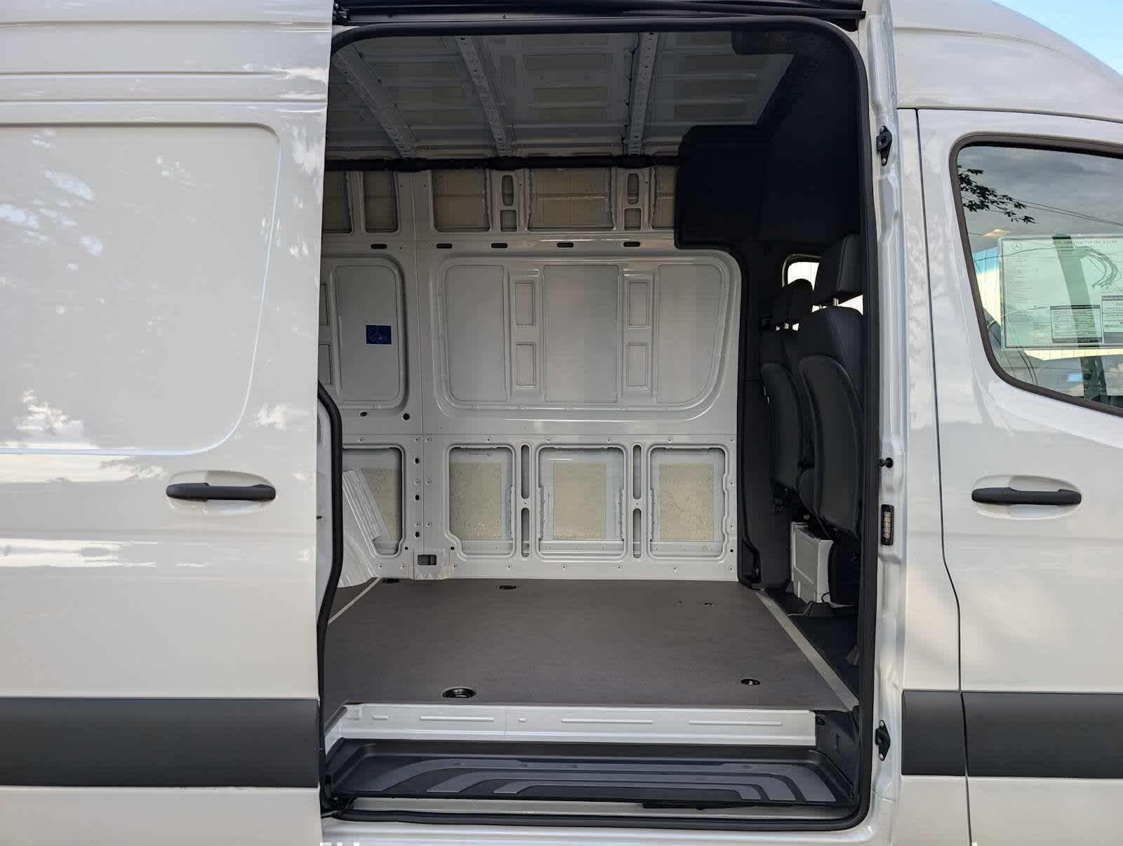 2025 Mercedes-Benz Sprinter Cargo Van 2500 Standard Roof I4 Diesel 144 RWD