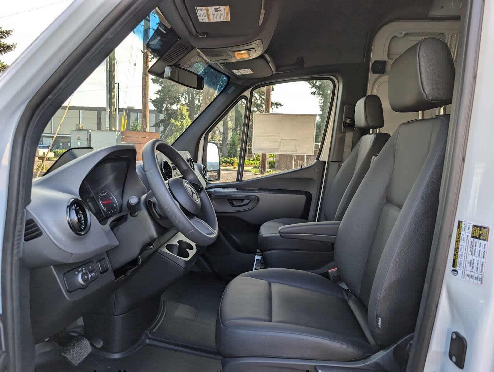 2025 Mercedes-Benz Sprinter Cargo Van 2500 Standard Roof I4 Diesel 144 RWD