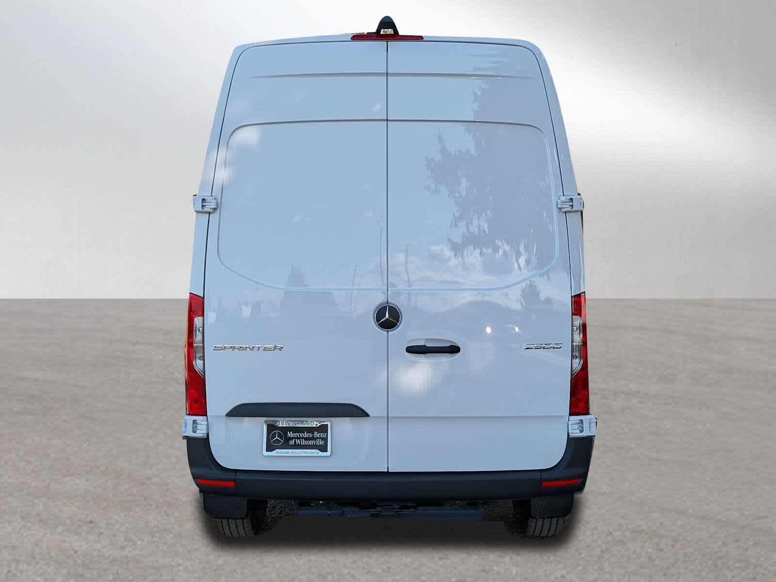 2025 Mercedes-Benz Sprinter Cargo Van 2500 Standard Roof I4 Diesel 144 RWD
