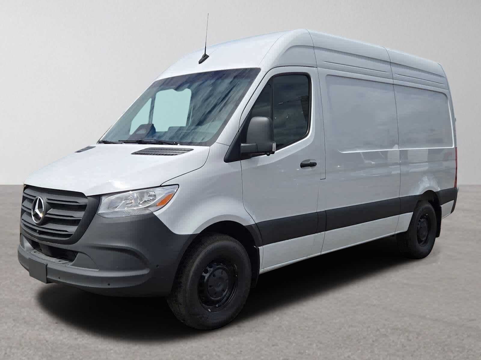 2026 Mercedes-Benz Sprinter 2500 Standard Roof I4 Diesel 144 RWD