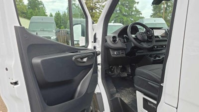 2026 Mercedes-Benz Sprinter 2500 Standard Roof I4 Diesel 144 RWD