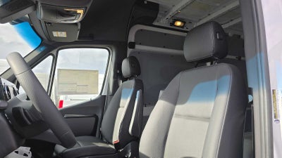 2026 Mercedes-Benz Sprinter 2500 Standard Roof I4 Diesel 144 RWD