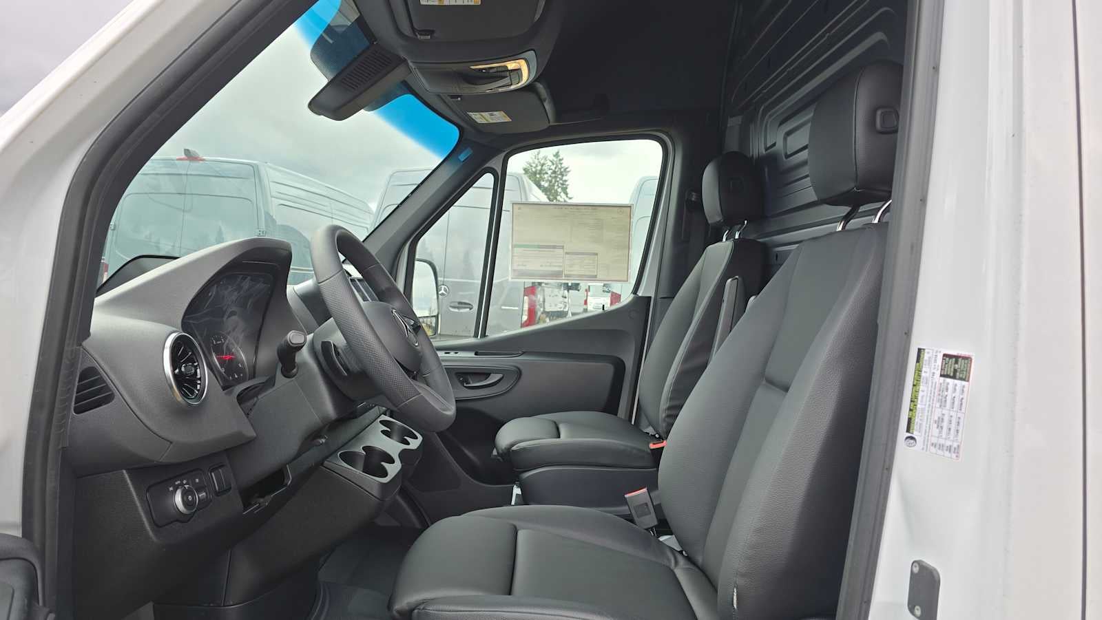 2025 Mercedes-Benz Sprinter Cargo Van 2500 Standard Roof I4 Diesel 144" RWD