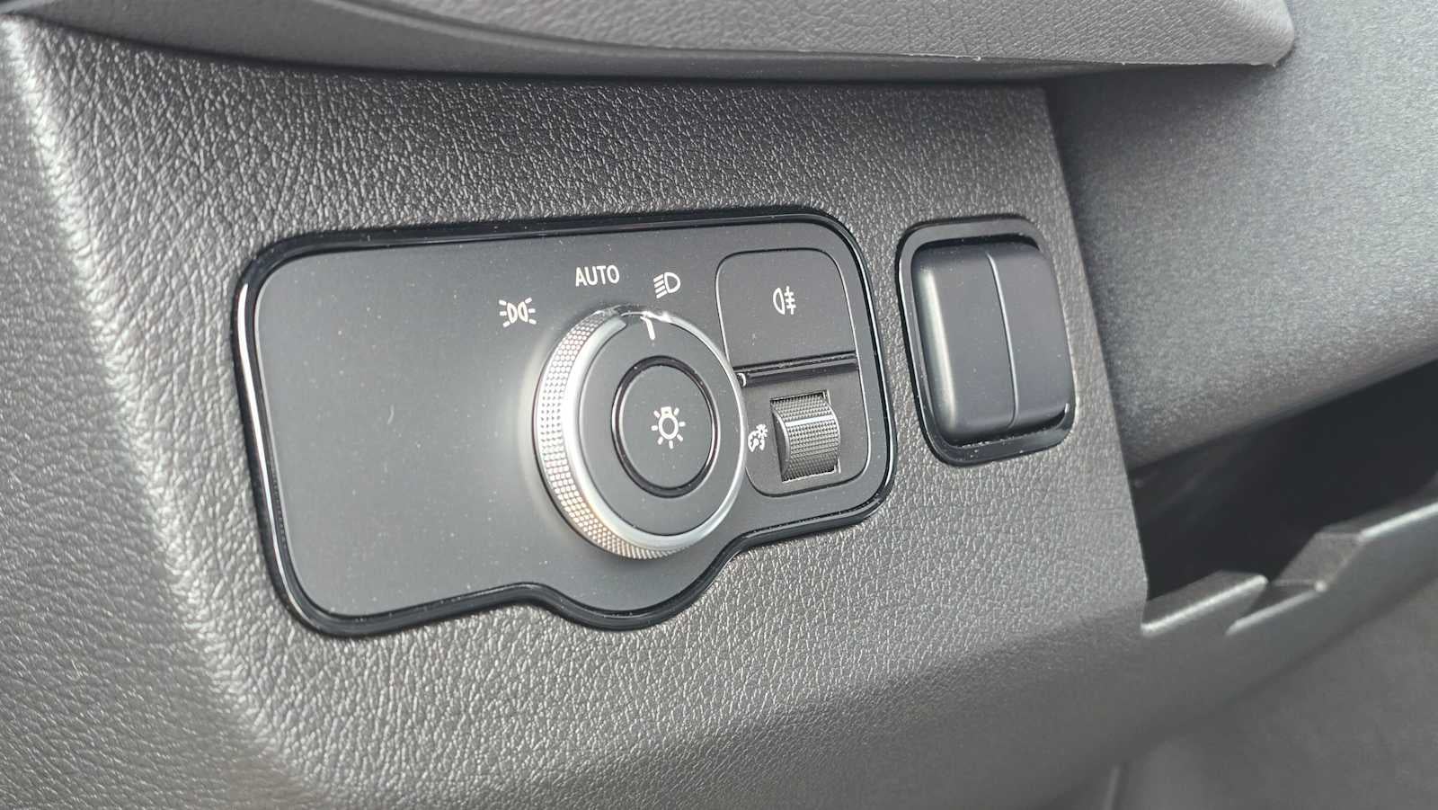 2025 Mercedes-Benz Sprinter Cargo Van 2500 Standard Roof I4 Diesel 144" RWD