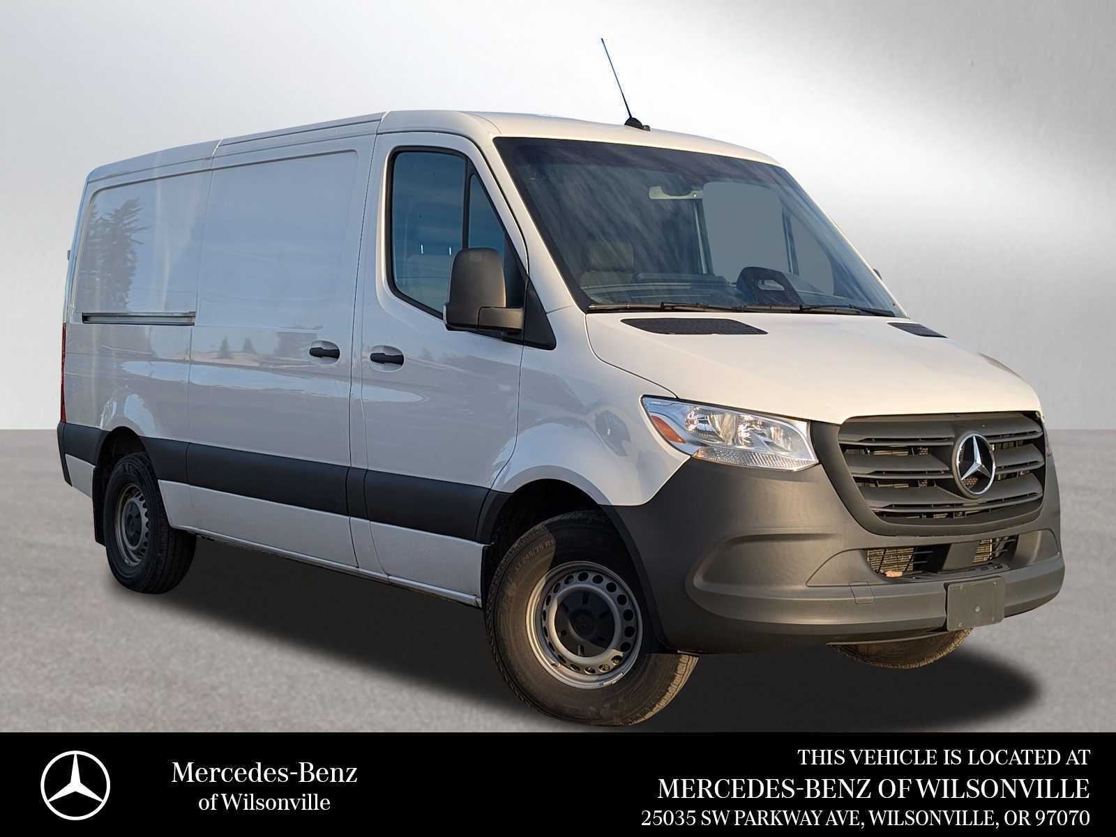 2025 Mercedes-Benz Sprinter Cargo Van 2500 Standard Roof I4 Diesel 144 RWD
