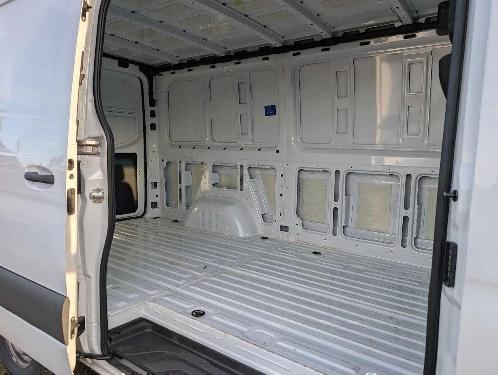2025 Mercedes-Benz Sprinter Cargo Van 2500 Standard Roof I4 Diesel 144 RWD