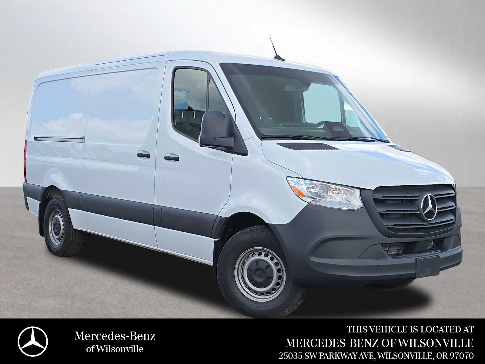 2025 Mercedes-Benz Sprinter Cargo Van 2500 Standard Roof I4 Diesel 144 RWD