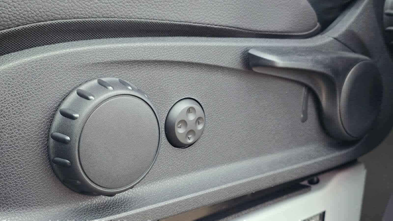 2026 Mercedes-Benz Sprinter 2500 Standard Roof I4 Diesel 144 RWD