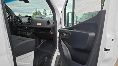 2026 Mercedes-Benz Sprinter 2500 Standard Roof I4 Diesel 144 RWD