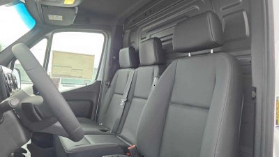 2026 Mercedes-Benz Sprinter 2500 Standard Roof I4 Diesel 144 RWD