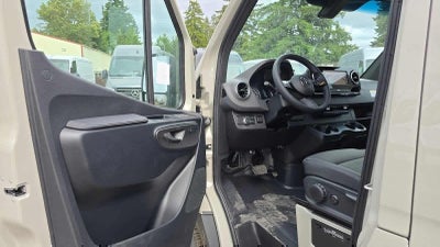 2026 Mercedes-Benz Sprinter 2500 Standard Roof I4 Diesel 144 RWD
