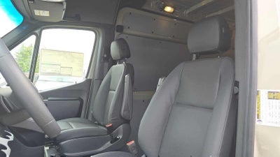 2026 Mercedes-Benz Sprinter 2500 Standard Roof I4 Diesel 144 RWD