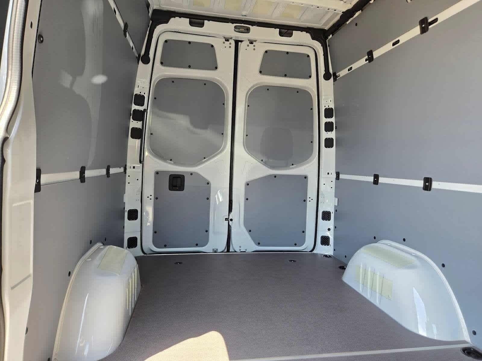 2026 Mercedes-Benz Sprinter 2500 Standard Roof I4 Diesel 144 RWD