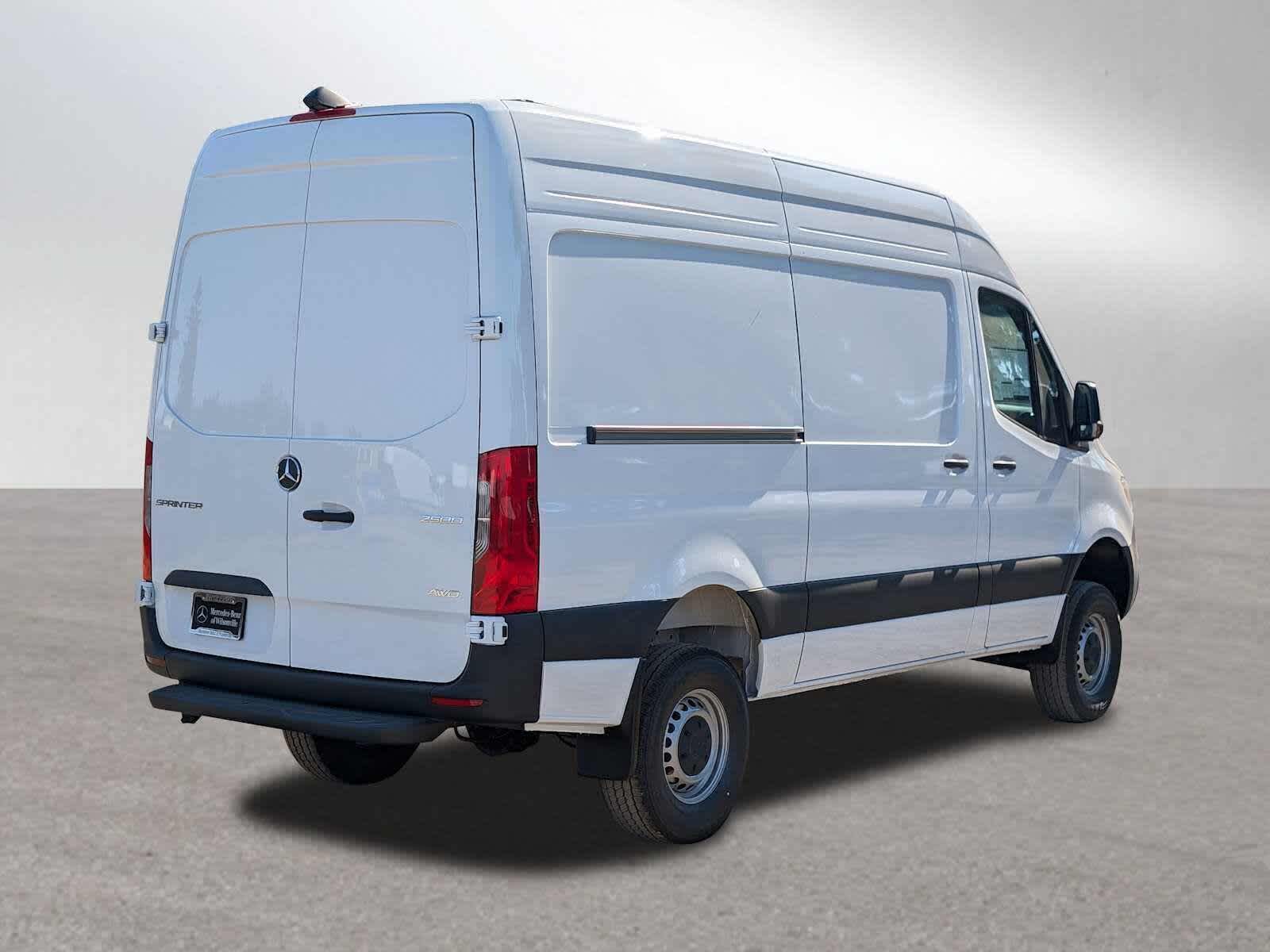 2025 Mercedes-Benz Sprinter Cargo Van 2500 Standard Roof I4 Diesel 144 RWD