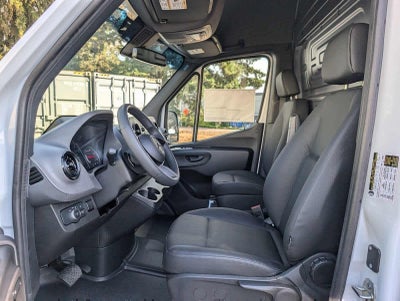 2025 Mercedes-Benz Sprinter Cargo Van 2500 Standard Roof I4 Diesel 144 RWD