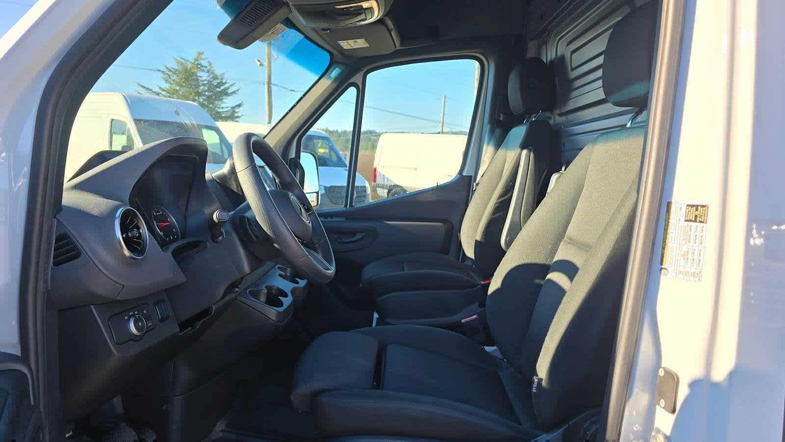 2025 Mercedes-Benz Sprinter Cargo Van 2500 Standard Roof I4 Diesel 144 RWD