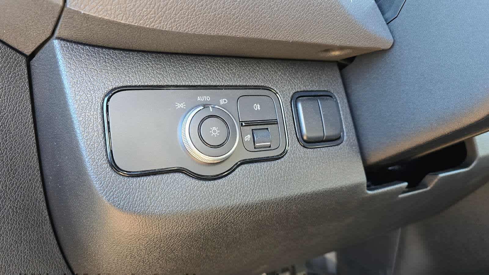 2025 Mercedes-Benz Sprinter Cargo Van 2500 Standard Roof I4 Diesel 144 RWD