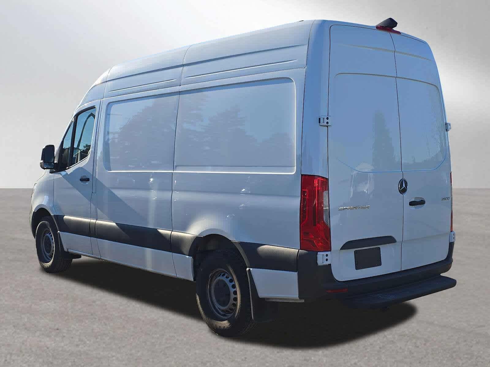 2025 Mercedes-Benz Sprinter Cargo Van 2500 Standard Roof I4 Diesel 144 RWD