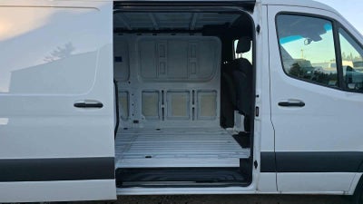 2025 Mercedes-Benz Sprinter Cargo Van 2500 Standard Roof I4 Diesel 144" RWD