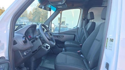 2025 Mercedes-Benz Sprinter Cargo Van 2500 Standard Roof I4 Diesel 144" RWD