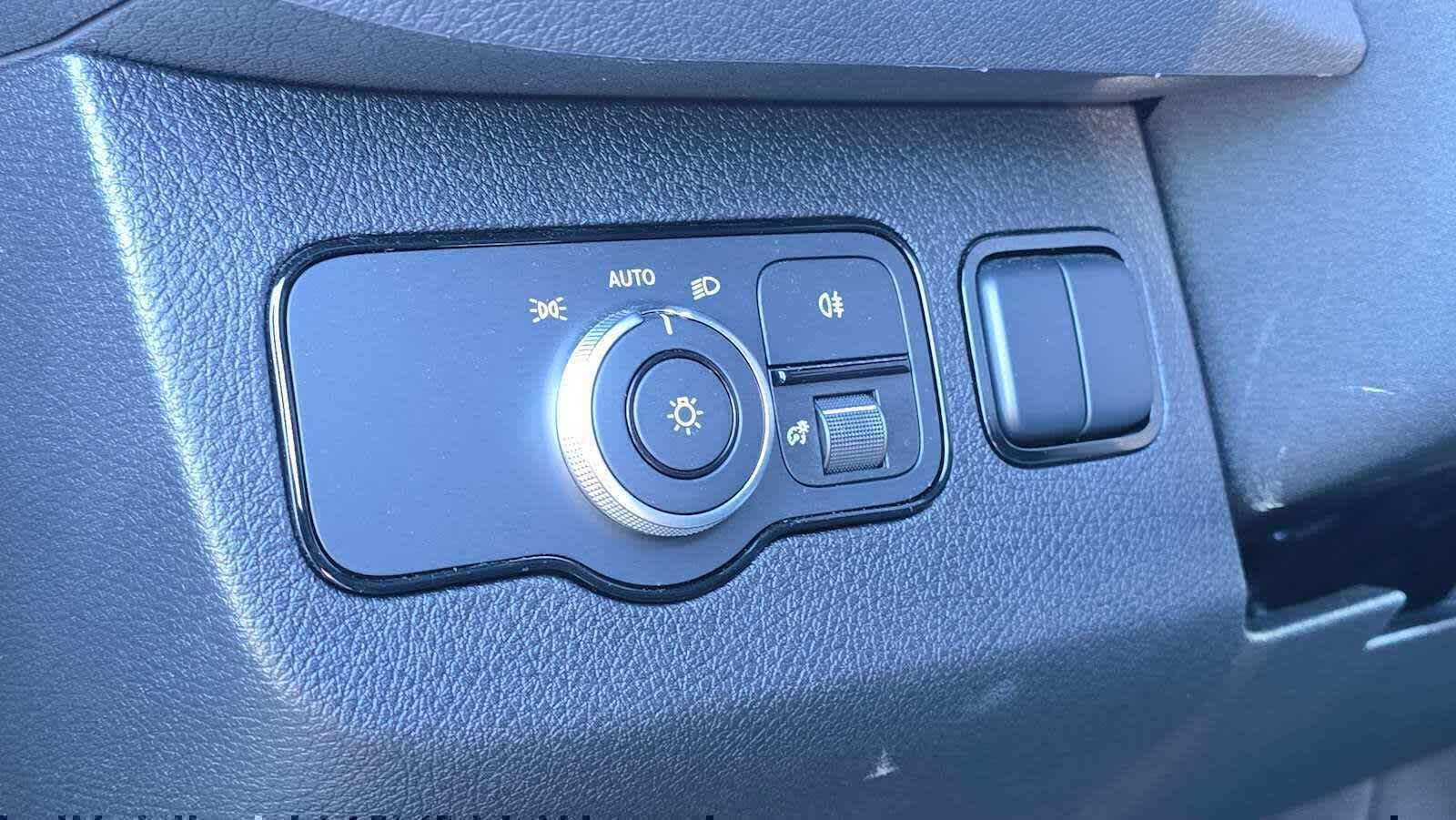 2025 Mercedes-Benz Sprinter Cargo Van 2500 Standard Roof I4 Diesel 144" RWD