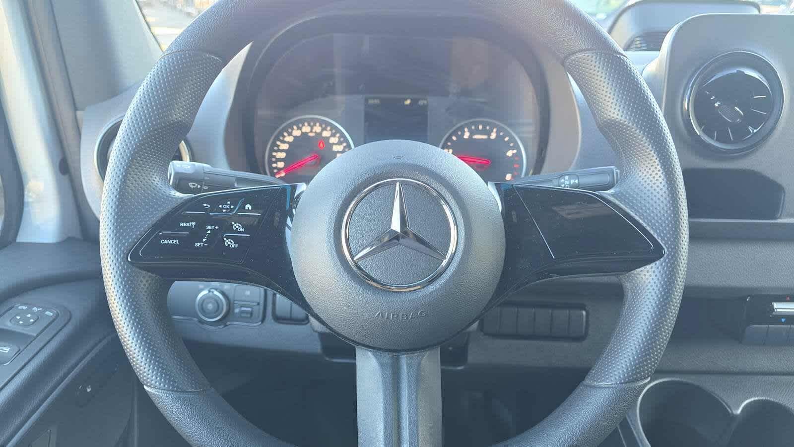 2025 Mercedes-Benz Sprinter Cargo Van 2500 Standard Roof I4 Diesel 144" RWD