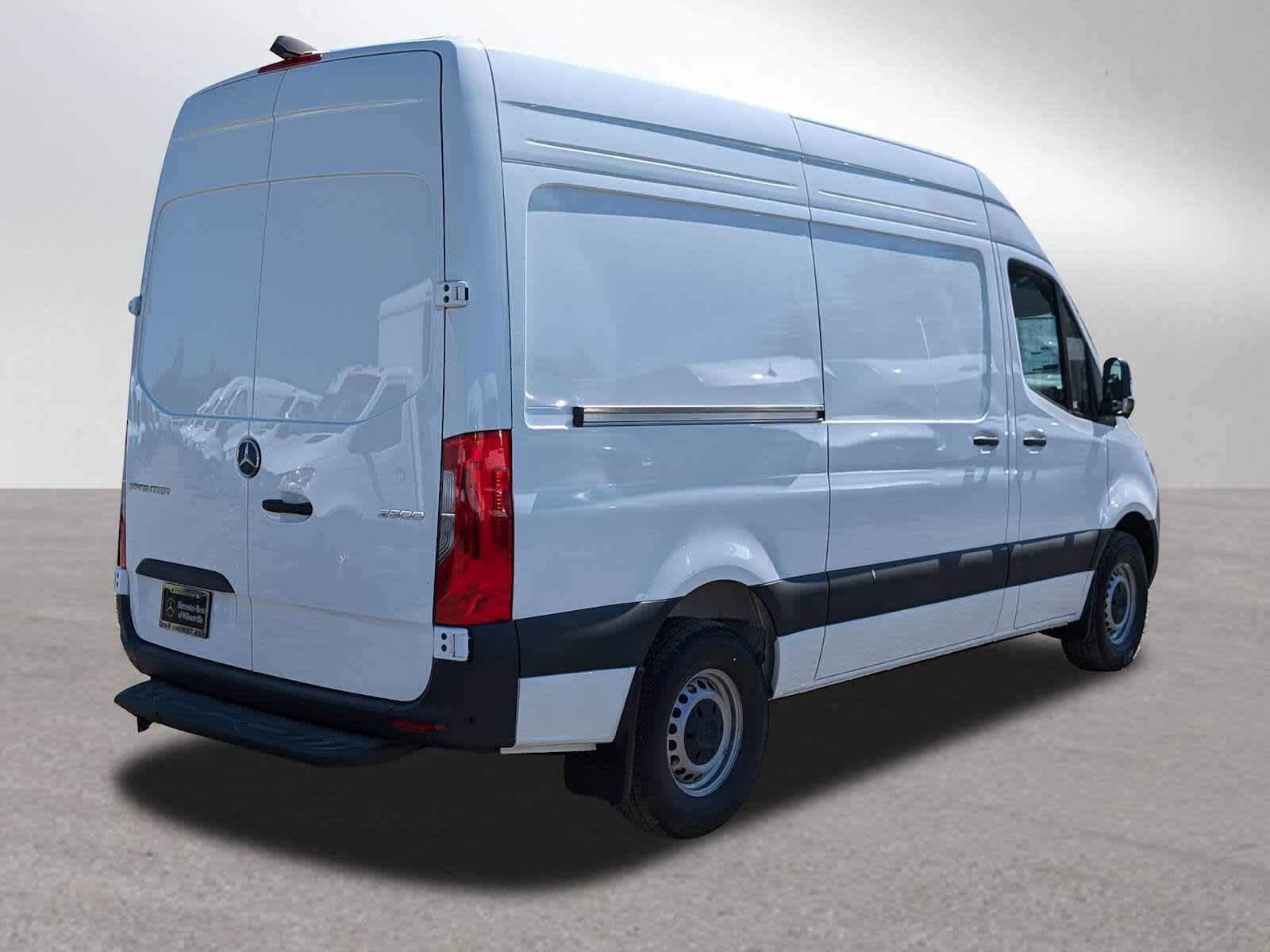 2025 Mercedes-Benz Sprinter Cargo Van 2500 Standard Roof I4 Diesel 144" RWD