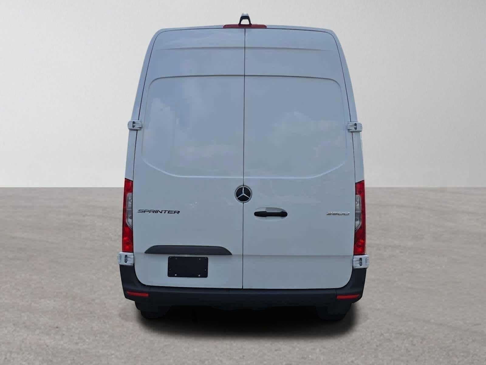 2025 Mercedes-Benz Sprinter Cargo Van 2500 Standard Roof I4 Diesel 144 RWD
