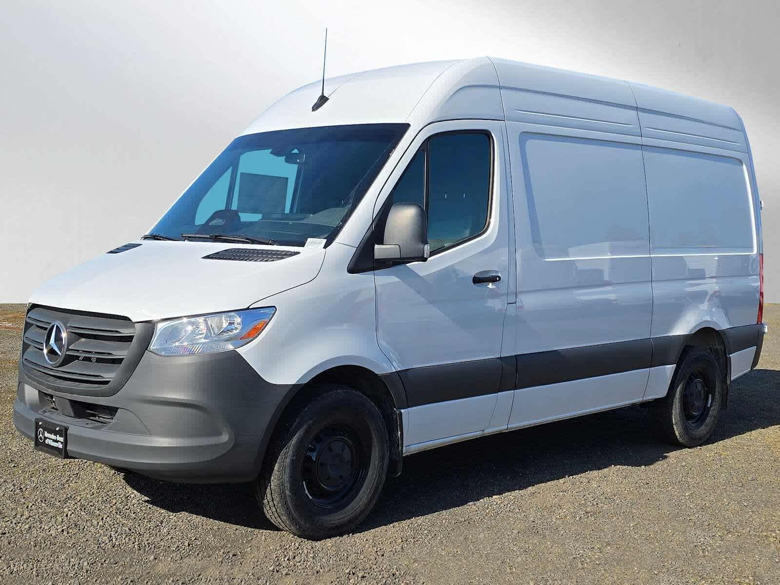 2025 Mercedes-Benz Sprinter Cargo Van 2500 Standard Roof I4 Diesel 144" RWD