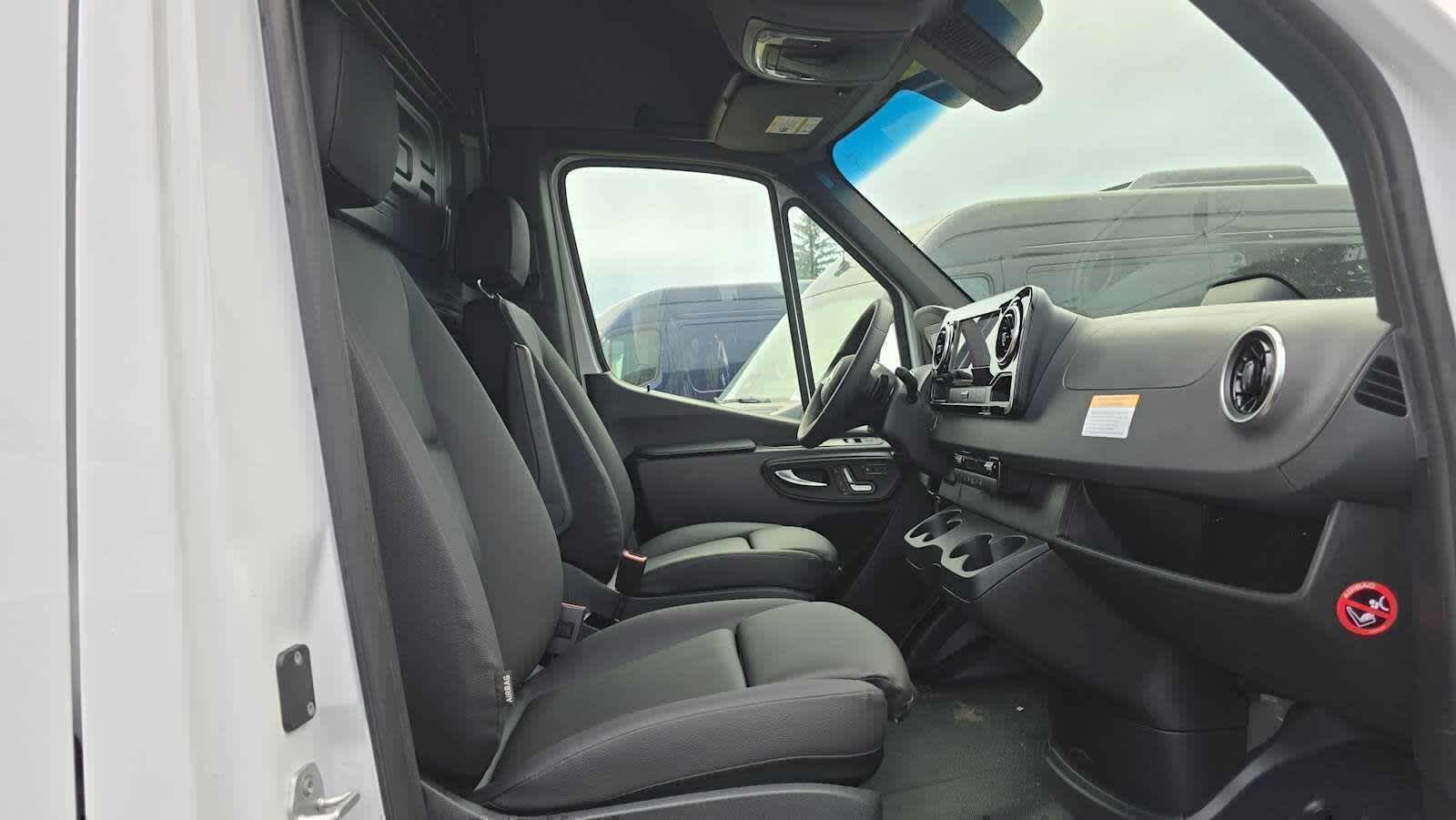 2026 Mercedes-Benz Sprinter 2500 Standard Roof I4 Diesel 144 RWD
